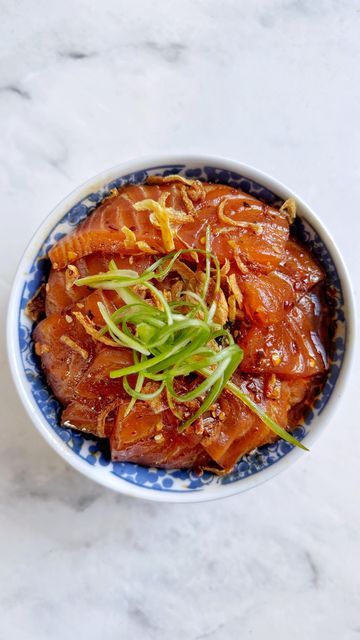 Pete on Instagram: "Easy meal: Salmon Sashimi Zuke Don

I love this meal because first it’s flavorful, also it’s low effort. Tastes amazing. If you don’t have the patience, curing for 30 min also works for the salmon. Because it’s fatty it will absorb the marinate very well. 

What you’ll need:
4-6oz sashimi grade salmon @costco 

Sauce:
4 tbsp soy sauce @kikkomanusa 
1 tbsp sesame oil 
1/2 tbsp sweetener of choice 
1/2 lime 
1 tbsp hot chili oil. I love @hotboichilioil 

#easyrecipes" Hot Chili Oil, Salmon Sashimi, Marinated Salmon, Chili Oil, Hot Chili, Sesame Oil, Soy Sauce, Chili, Easy Meals