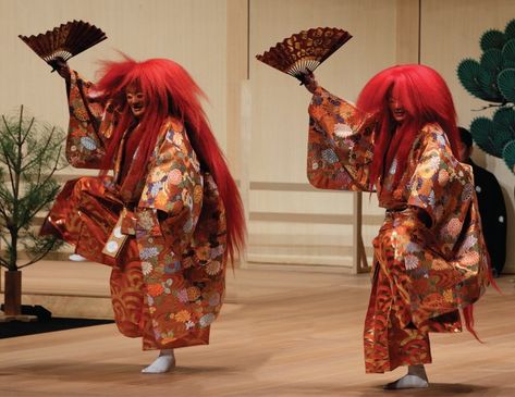 Noh Costume, Japanese Theatre, Noh Theatre, Japanese Block Print, Pretty Kimonos, Noh Mask, Monte Fuji, Mask Dance, Pantomime