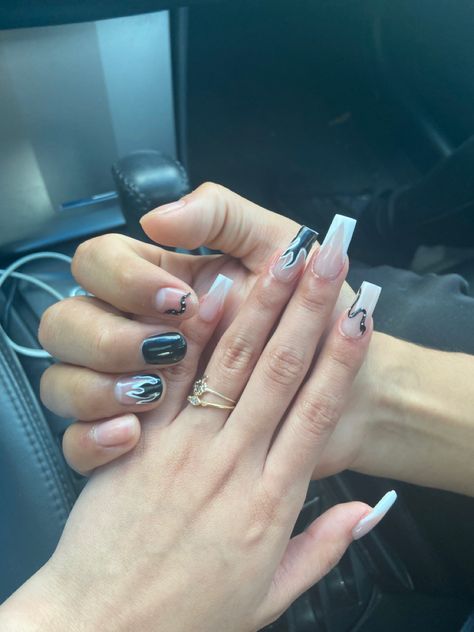 Matching Couple Nails Aesthetic, Bc And Gf Matching Nails, Matching Sets Nails, Matching Couple Manicure, Matching Couple Nail Sets, Matching Nail Designs For Couples, Him And Her Matching Nails, Matching Couple Nail Designs, Couples Nails Ideas Matching