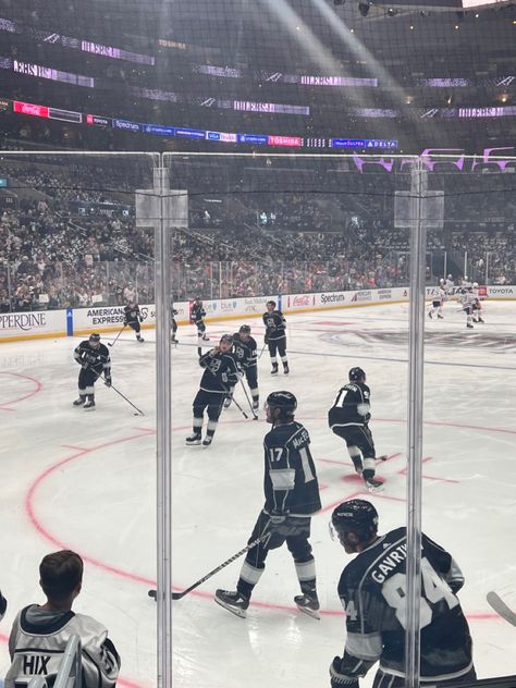 Ice Hockey Aesthetic, Sport Management Career, Hockey Camp, Hockey Aesthetic, La Kings Hockey, Hockey Wife, Hockey Girlfriend, Kings Hockey, Canadian Culture