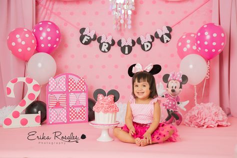 Diy Minnie Mouse Photoshoot, Mini Mouse Photo Shoot Ideas, Minnie Mouse Birthday Photoshoot, Minnie Mouse Photo Shoot Ideas, Minnie Mouse Birthday Banner, 2nd Birthday Pictures, Black Minnie Mouse, Minnie Mouse Birthday Theme, Minnie Mouse Birthday Party Decorations