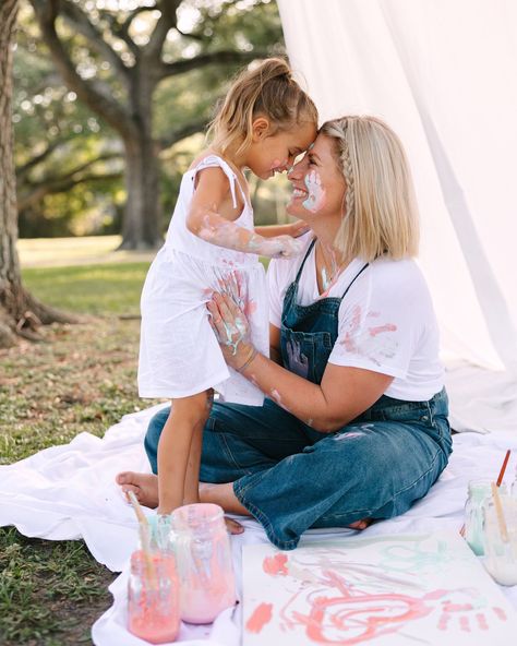 This mother daughter creative session was everything and more!! I loved capturing the sweet connection and pure love between this duo. 🎨💕 Mom And Daughter Paint Photoshoot, Toddler Painting Photoshoot, Mommy And Me Painting Photoshoot, Painting Mom And Daughter, Creative Photoshoot Ideas Outdoor, Mom And Daughters Painting, Painting Photoshoot Ideas, Mothers Day Photos, Painting Photoshoot