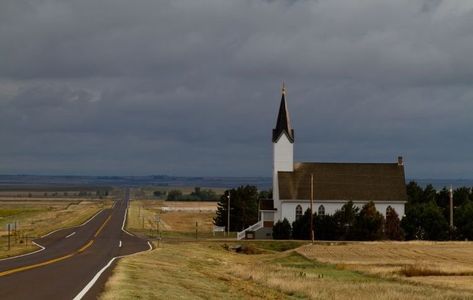 Southern gothic, midwestern, midwest gothic, ethel cain, rural gothic, regional gothic, kansas, midwest, small town, rural aesthetic, small town aesthetic, alabama, new americana preachers daughter Laplace's Angel, Aesthetic Small Town, Regional Gothic, Small Town Aesthetic, Rural Aesthetic, Plastic Jesus, Midwest Gothic, Preachers Daughter, Southern Gothic Aesthetic