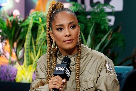 Amanda Seales, Insecure Women, Jewish Person, Tamera Mowry, She Left Me, Hollywood Event, Issa Rae, Harsh Words, What Men Want