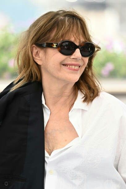 French Glasses Woman, Jane Birkin Sunglasses, Birkin Style, Jane Birkin Style, Glasses Woman, Woman Outfit, Jane Birkin, 가을 패션, Celine Sunglasses