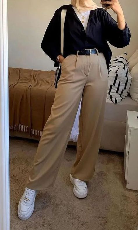 Khaki Hijab Outfit, Black Shirt And Beige Pants Outfit, Beige Classic Pants Outfit, Khaki Pants Outfit Hijab, How To Style A Beige Pants, Beige Shirt Outfit Hijab, Brown Pants Outfit Hijab, Beige Pants Outfit Hijab, Styling Beige Pants