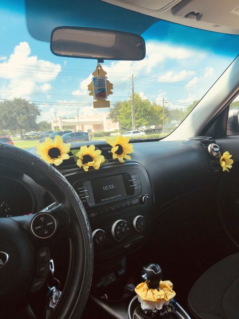 Kia Soul Car Accessories, Kia Soul Aesthetic Interior, Yellow Car Decorations, Yellow Car Interior, Yellow Car Decor, Yellow Car Aesthetic, Yellow Car Accessories, Kia Soul Aesthetic, Yellow Cars Aesthetic