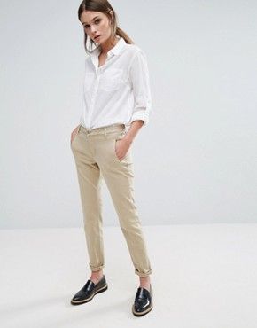 New clothing | The latest fashion clothing | ASOS Chinos Women Outfit, Minimalisticky Chic, Chino Pants Women, Boyish Style, Womens Chinos, Asos Fashion, Chinos Style, Mode Casual, 2020 Fashion