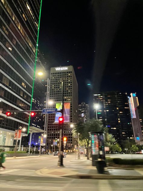 Dallas At Night Aesthetic, Dallas Pictures At Night, Dallas City Aesthetic, Dallas Tx Aesthetic, Downtown Dallas Aesthetic, Downtown Dallas At Night, Night Road Aesthetic, Dallas Texas Aesthetic, Dallas Aesthetic