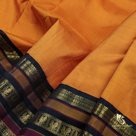 Silk Sarees Kanchipuram, Silk Saree Kanchipuram, Saree Designs Party Wear, Indian Textiles, Kanjivaram Sarees, Elegant Saree, Pure Silk Sarees, Beautiful Saree, Saree Wedding