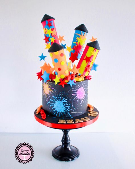 Fireworks Birthday Cake, Firework Cake, Bonfire Cake, Firework Art, Campfire Cupcakes, Fireworks Cake, Rocket Cake, Dessert Cups Recipes, Fireworks Art