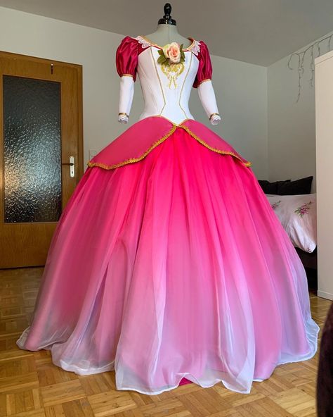 Aisha on Instagram: “Genevieve - Barbie in the 12 dancing Princesses 🌹🩰 🪡Handmade with love my me Consisting of: - Three layered skirt with ombré chiffon -…” Barbie Princess Gown, Barbie And The 12 Dancing Princesses Dress, Barbie Princess Dresses, Barbie In The 12 Dancing Princesses, Barbie And The 12 Dancing Princesses, Barbie Movie Dresses, Barbie Dress Outfit, Barbie Genevieve, Princess Dress Diy