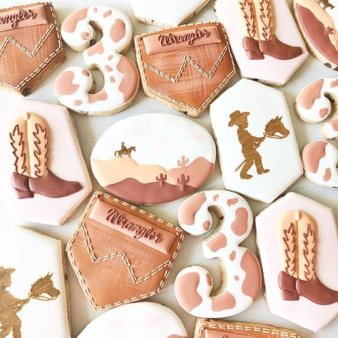 How The West Was One Cookies, Wild West Cookies, First Rodeo Invitations, Cowboy Sugar Cookies, Rodeo Invitations, Cowboy Landscape, Western Cookies, Cowgirl Cookies, Cowboy Invitations Birthday