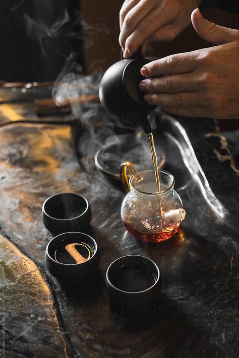 Tea Restaurant, Asian Tea, Electric Tea Kettle, Tea Varieties, Chinese Aesthetic, Chinese Tea Ceremony, Perfect Cup Of Tea, Tea Culture, Tea Art