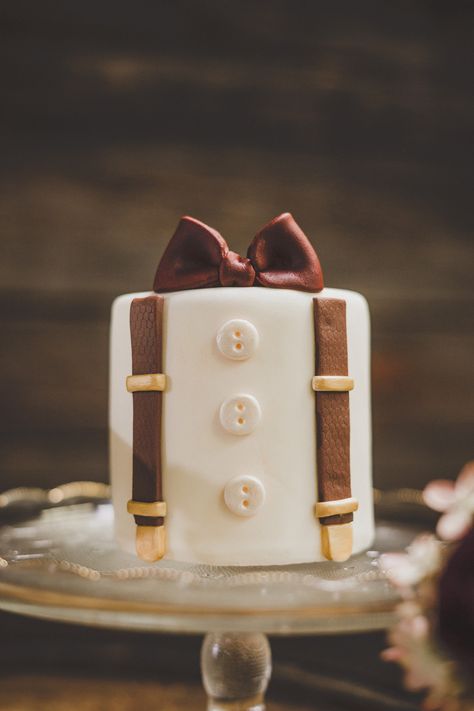 A Swanky Engagement Shoot styled for The Not Wedding - www.theperfectpalette.com - Jason Hales Photography Bow Tie Cake, Tie Cake, Plats Healthy, Groom Cake, Mini Tortillas, Brown Wedding, Cakes For Men, Cake Pictures, Special Cake