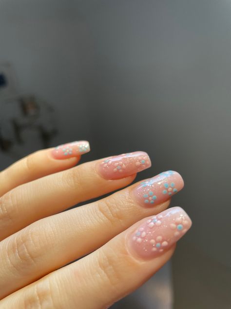 Classy Gender Reveal Nails, Keeper Of The Gender Nails, Subtle Gender Reveal Nails, Cute Gender Reveal Nail Ideas, Simple Gender Reveal Nails, Spring Gender Reveal, Blue And Pink Gender Reveal Nails, Gender Reveal Nails Ideas Simple, Spring Gender Reveal Ideas