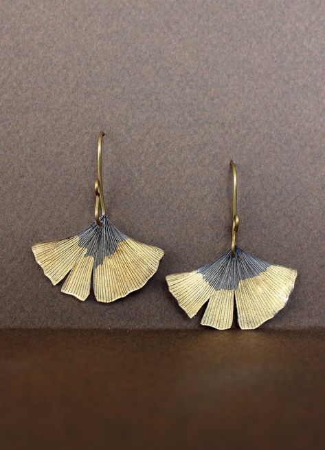 Gingko Biloba, Tous Jewelry, Easy Jewelry, Evening Outfit, Best Friend Jewelry, Jewelry Safe, Neck Jewellery, Fall Earrings, Shrink Plastic