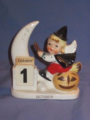 Vintage Halloween Atlas Witch Angel Jack O lantern Moon Calendar, Lefton Napco | #475689214 Vintage Halloween Witch, Vintage Halloween Images, Halloween Eve, Moon Calendar, Halloween Collectables, Vintage Halloween Decorations, Halloween 2, Halloween Images, Vintage Kitsch