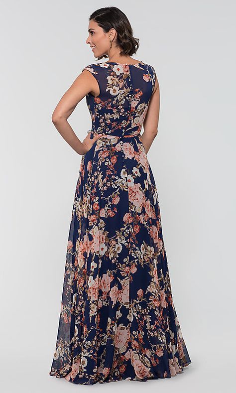 Floral Dress Outfit Ideas, Print Maxi Dress Outfit, Bridal Party Looks, Floral Dress Outfit, Dresses Navy Blue, Outfit Ideas For Spring, Mob Dress, Floral Dress Outfits, Flowered Dress