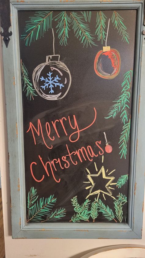 Blackboard Christmas Decor, Christmas Chalk Marker Art, Christmas Chalk Bored Ideas, Xmas Chalkboard Art, White Board Christmas Ideas, White Board Christmas Drawings, Chalk Christmas Art, Holiday Chalkboard Ideas, Christmas Chalkboard Ideas Easy