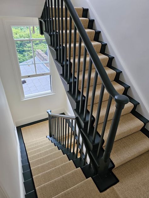 Fibre Carpets Boucle Sesame installation Anthracite Staircase, Staircase With Runner Ideas, Black Staircase With Runner, Black Stairs With Runner, Black Skirting, Stairway Carpet, Stairs Runner, Black Staircase, Carpet Staircase