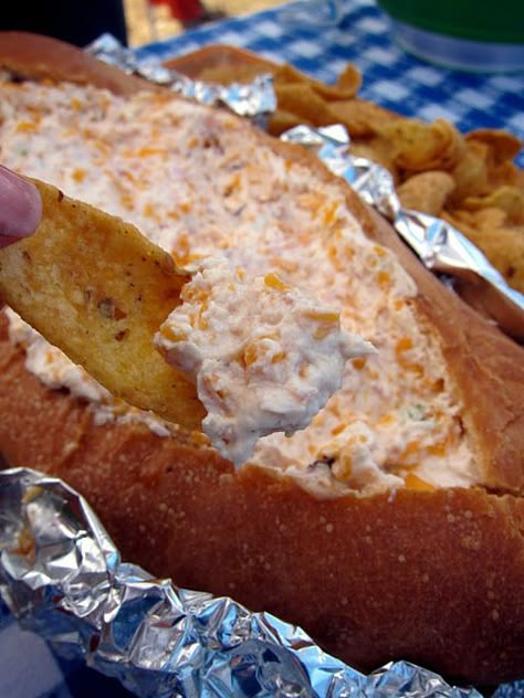 Mississippi Sin -- Creamy cheese dip in a loaf of french bread ... great Super Bowl idea! Sin Dip, Mississippi Sin Dip, French Bread Loaf, Chopped Ham, Bread Bowl, Snack Dip, Dips Appetizers, Appetizers And Dips, Think Food