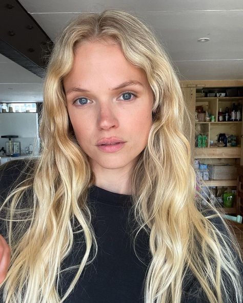 Gabriella Wilde on Instagram: “Blonde waves for todays shoot.” Gabriella Wilde, St Trinians, Blonde Waves, Beauty Hair Makeup, Katherine Pierce, Hair Color Blue, Blonde Color, Blonde Hair Color, Blue Hair