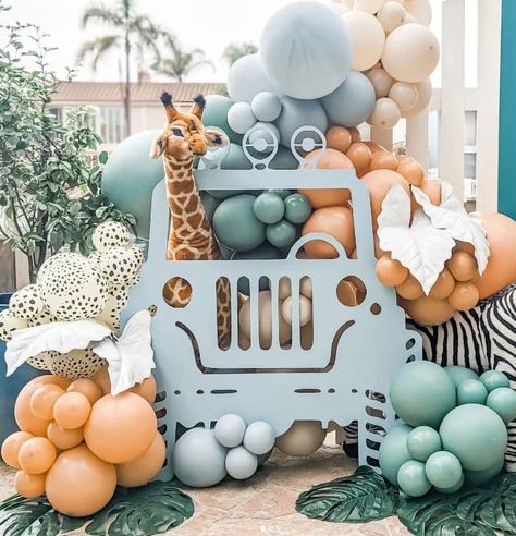 Safari Baby Shower Ideas: Planning a Safari-Themed Celebration Safari Party Backdrop, Safari Baby Shower Ideas, Safari Backdrop, Safari Themed Birthday Party, Wood Backdrops, Festa Safari Baby, Safari Theme Birthday Party, Wild One Party, Baby Shower Safari Theme