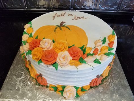 10 inch cake with pumpkin and fall florals for a baby shower. Fall in Love Fall Birthday Cake, Fall Baby Shower Cake, Fall Birthday Cakes, Dq Cake, Dq Cakes, Thanksgiving Sweets, Diy Cakes, 10 Inch Cake, Halloween Cake Decorating