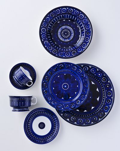 ARABIA (Valencia) My all time favourite Arabia porcelain China Patterns, Love Blue, Boho Home, Ravenclaw, Helsinki, Plates And Bowls, Scandinavian Style, Santorini, Ceramic Pottery