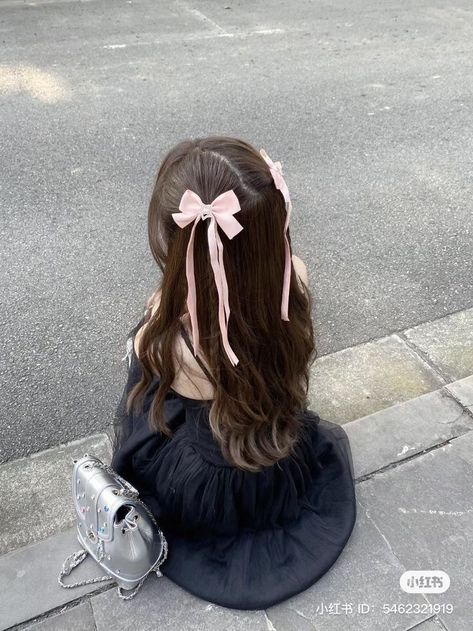 Tohru Honda Hairstyles, Hair In A Ponytail, Bow Hairstyle, Ribbon Hairstyle, Hairstyle Inspo, A Ponytail, Dream Hair, Hairstyles For School, Aesthetic Hair