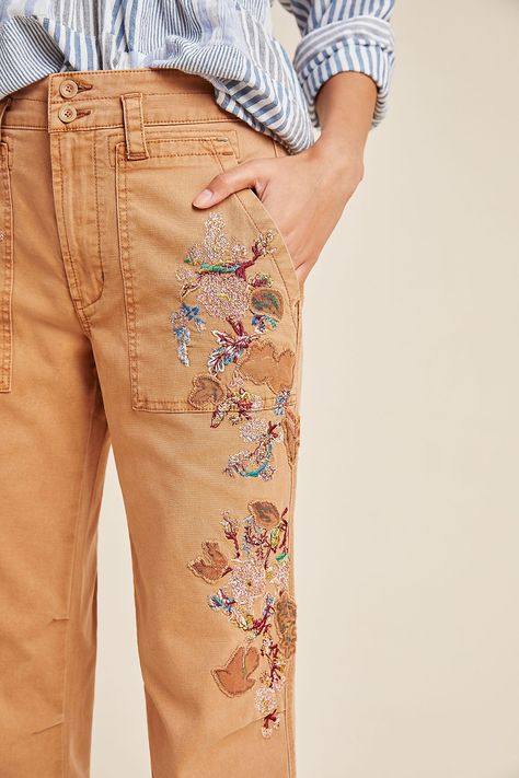 Cargo Pants Ideas, Pants With Embroidery, Green Cargo Pants Outfit, Parachute Pants Outfit, Pants Embroidery, Brown Pants Outfit, Camo Pants Outfit, Green Pants Outfit, Pants Drawing