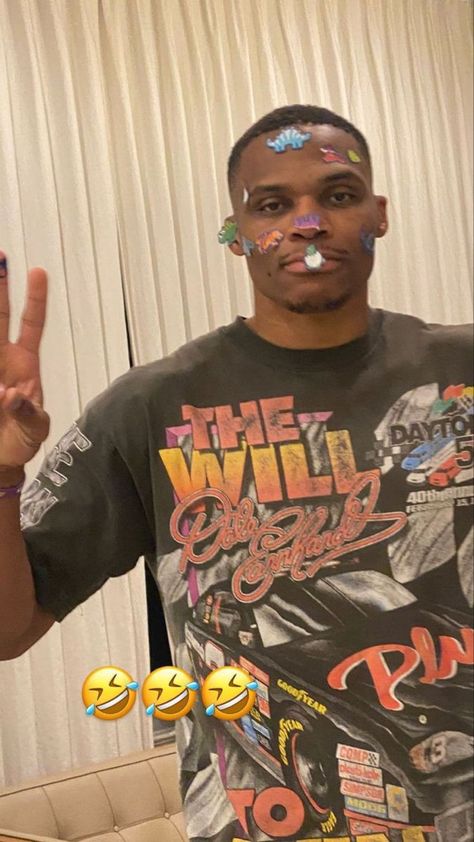 Russell Westbrook Meme, Westbrook Meme, Russell Westbrook Aesthetic, Russell Westbrook Wallpapers, Westbrook Wallpapers, Nba Funny, Icons Party, Basketball Moves, Basketball Players Nba