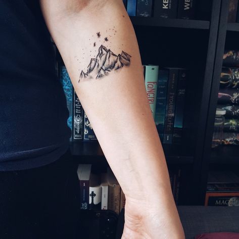 #rhysandtattoo Rhys tattoo Acotar tattoo feysand bookish tattoo Rhys And Tattoo, Don't Let The Hard Days Win Tattoo, Rhys And Feyre Tattoo, Dont Let The Hard Days Win Tattoo, Rhys Tattoo Knee, Court Of Dreams Tattoo, Acotar Velaris Tattoo, Rhys Tattoo, To The Stars Who Listen And The Dreams Tattoo