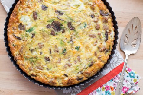 Crustless Quiche with Vegetables and Sausage Ham Quiche, Sausage Quiche, Food Bites, Drink Recipies, Vegetable Quiche, Low Glycemic Foods, Wheat Belly, Egg Dishes, Crustless Quiche