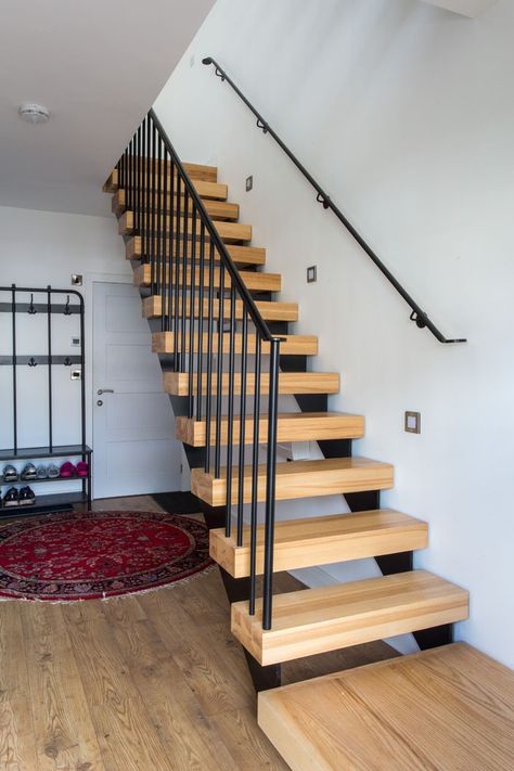 Modern Steel and Ash Tread Floating Staircase – British Spirals & Castings Black Metal Staircase, Floating Staircase Ideas, Staircase Banister Ideas, Open Staircase Ideas, Staircase Contemporary, Metal Staircase, Staircase Styles, Metal Spindles, Interior Design Examples