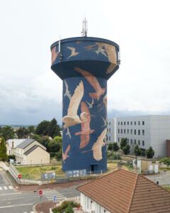 Nelio paints a large abstract piece in Venissieux, France – StreetArtNews Beautiful Murals, Gien France, Loire River, Street Art News, Street Art Utopia, Patras, Colossal Art, Blue Backdrops, Spanish Artists