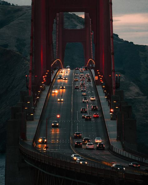 Soy Lució on Twitter: "San Francisco 📷Luke Jackson-Clark https://t.co/xA6EjvRItY" / Twitter New York City Vacation, San Francisco Golden Gate Bridge, San Francisco Travel, Beautiful Photos Of Nature, Beautiful Places In The World, Best Places To Travel, Civil Engineering, Most Beautiful Places, Golden Gate