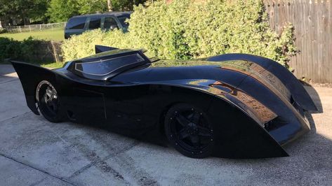 New Batman Adventures, Batman Adventures, All Batmans, Batman Car, Concept Cars Vintage, Batman Concept, Exclusive Club, Batman Batmobile, Batman Pictures