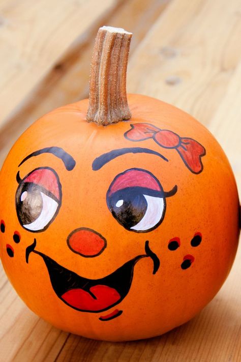 Painted Pumpkin Pumpkin Painting Ideas Halloween, 100 Dalmatians, Pumpkin Painting Idea, Painting Ideas For Halloween, No Carve Pumpkin Decorating Ideas, Carve A Pumpkin, Smiling Pumpkin, Jack Skellington Pumpkin, Pumpkin For Halloween