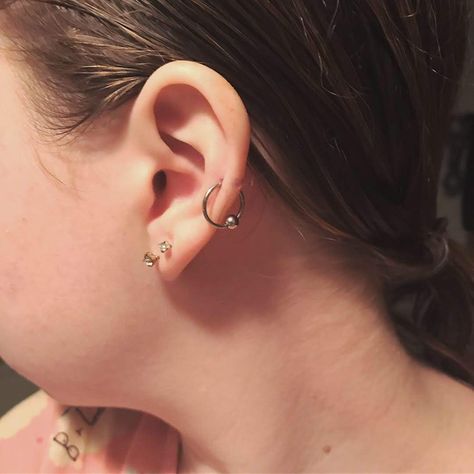 Mid Cartilage Piercing Hoop, Mid Helix Piercing Hoop, Mid Cartilage Piercing, Mid Helix Piercing, Cartilage Piercing Hoop, Ear Piercings Chart, Piercing Chart, Double Ear Piercings, Cartilage Piercings