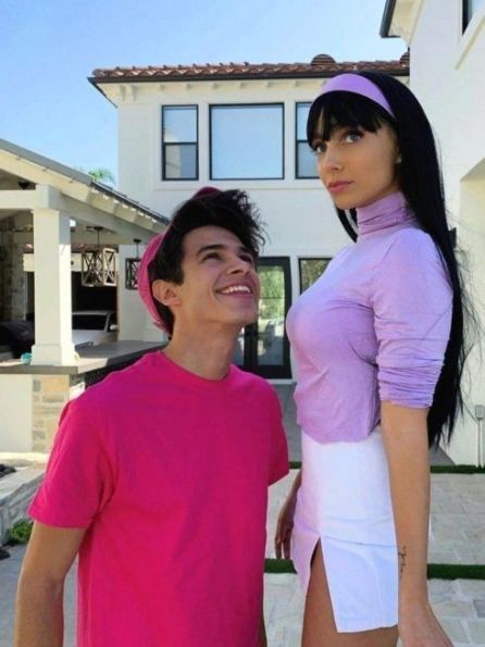 Cute Couples Costumes, Unique Couple Halloween Costumes, Timmy Turner, Halloween Coustumes, Hot Halloween Outfits, Couples Halloween Outfits, Holloween Costume, Cute Couple Halloween Costumes, Diy Kostüm