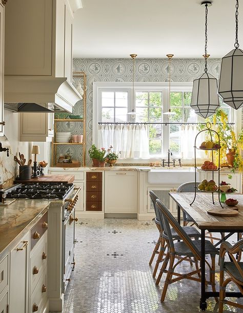 House & Home - How To Bring Character To A New Build New House Look Old, Nancy Meyers Kitchen, Gluckstein Design, Fireplace Rustic, Exposed Wood Ceilings, Cottagecore Kitchen, Georgian Style Homes, Double Pedestal Dining Table, Church House