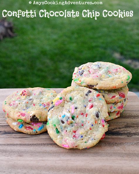 Amy's Cooking Adventures: Confetti Chocolate Chip Cookies Homemade Cookies, Family Friendly Meals, Easy Cookies, Pretty Cakes, Chip Cookies, Chocolate Chip Cookies, Cookie Decorating, Real Food Recipes, Baking Recipes