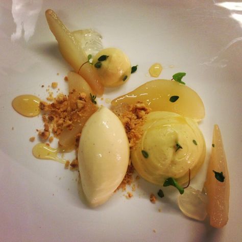 The Chefs Larder: Poached Pear with Pear Cremeux, Hazelnut, Honey & Lemon Thyme. Desert Presentation, Ginger Jelly, Poached Pears Dessert, Poached Pears Recipe, Plated Food, Masterchef Recipes, Chocolate Fantasy, Fine Dining Desserts, Pear Dessert