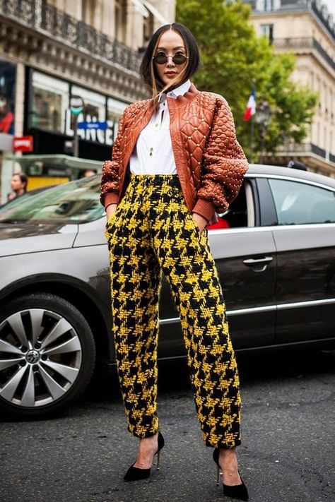 Houndstooth Street Style, Chriselle Lim Style, Waistband Tutorial, Chriselle Lim, Giovanna Battaglia, Sassy Pants, Anna Dello Russo, Fashion Office, Look Retro