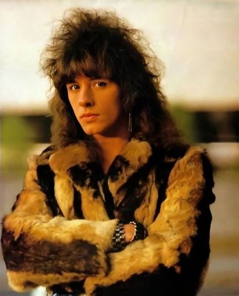 Richie Sambora 80s, Bon Jovi Always, Hair Metal Bands, Richie Sambora, Matthew Gray Gubler, Queen Band, Jon Bon Jovi, Bon Jovi, Her Smile