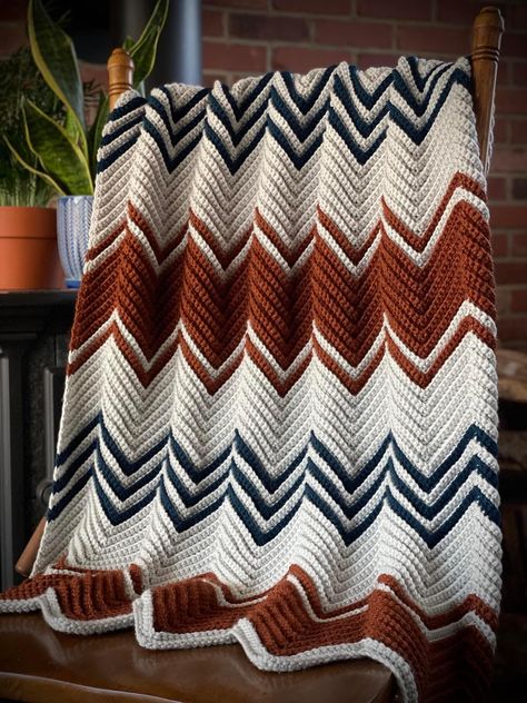 Southwest Blanket Crochet Pattern, Western Crochet Baby Blanket, Crochet Western Blanket, Western Crochet Patterns, Western Crochet Blanket, Summer Crochet Ideas, Crochet Top Summer, Crochet Ripple Afghan Pattern, Chevron Crochet Blanket Pattern