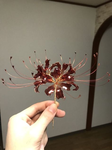 Wire Ideas, Red Spider Lily, Liquid Plastic, Boquette Flowers, Wire Flowers, Nothing But Flowers, Flower Therapy, Fantasy Jewelry, Plastic Bottle