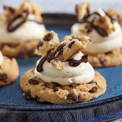 CHIPS AHOY! Brown Sugar Cheesecake Bites | Snackworks US Dessert Chips, Cheesecake Bites Recipes, Brown Sugar Cheesecake, Homemade Ganache, Chips Ahoy Cookies, Cheesecake Bites Recipe, Fudge Ice Cream, Bites Recipes, Cheese Chips